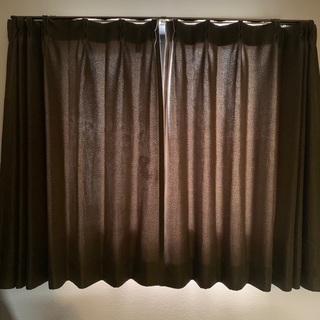 カーテンの画像