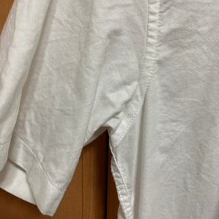 白シャツ 半袖 Mサイズ 襟に多少の汚れあり 中古品の画像