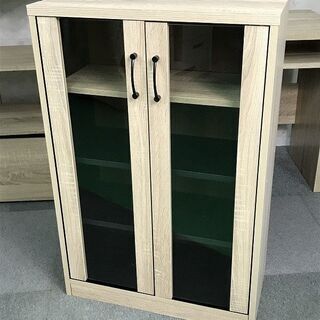【商談中】☆新品 2枚ガラス扉　食器棚 【訳あり品】☆