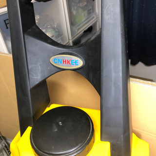 CNHKEE 充電式高圧洗浄機 洗車用品 32L タイヤ付きの画像