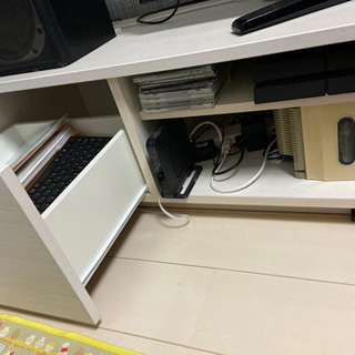 【木目調のテレビ台（収納付】5,500円　※テレビ台（収納付の画像