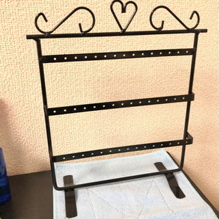 ピアススタンド
