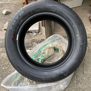 ノーマルタイヤ215/65R17の画像