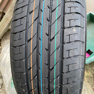 ノーマルタイヤ215/65R17の画像