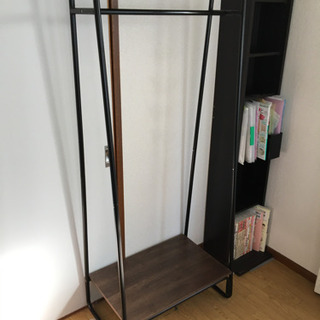 アイリスオーヤマ　ボード二枚付きハンガーラック⭐︎きれいです　※決定いたしましたの画像