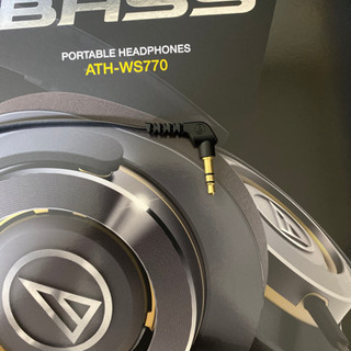 【美品】SOLID BASS ヘッドホンの画像