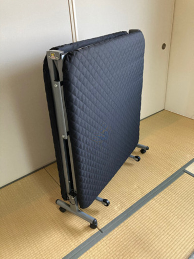 折りたたみベッド