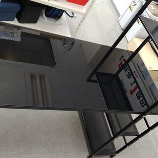 【あげます】美品！黒ガラス天板のPCデスク！棚付き★お引き取りに...
