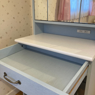 ドレッサー/化粧台/フレンチカントリー/収納豊富の画像