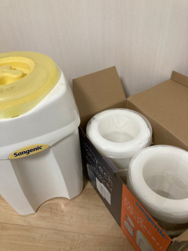 Sangenic オムツ用ゴミ箱\u0026カートリッジ