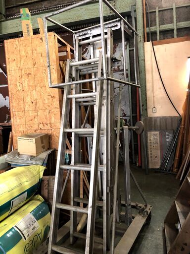 【ハシゴリフト】メーカー：彦間製作所