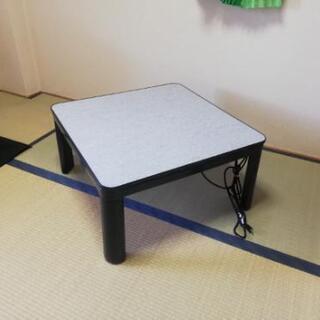 こたつ 机 （中古）直接引取は値引きの画像