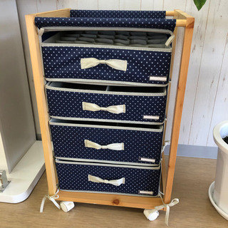 キャスター付き☆衣類収納ケース☆ネイビードット柄☆中古品