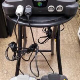 任天堂・NINTENDO64＋コントローラ二個セット