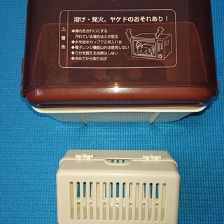 哺乳瓶　電子レンジ除菌＆保管ケース　（Combi）美品