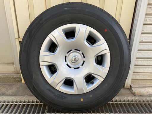 トヨタ　ハイエース 　新車外しノーマルタイヤホイールセット