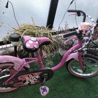 女の子用の自転車の画像