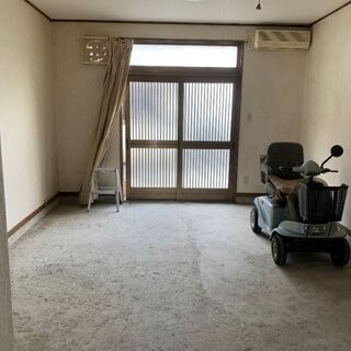 【住居兼アトリエ・工房・コンクリ床】７万円台・駅から徒歩１分・店...
