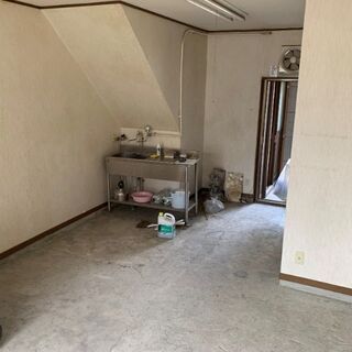 【住居兼アトリエ・工房・コンクリ床】７万円台・駅から徒歩１分・店舗利用ＯＫ・各階水場あり～瑞穂町 − 東京都