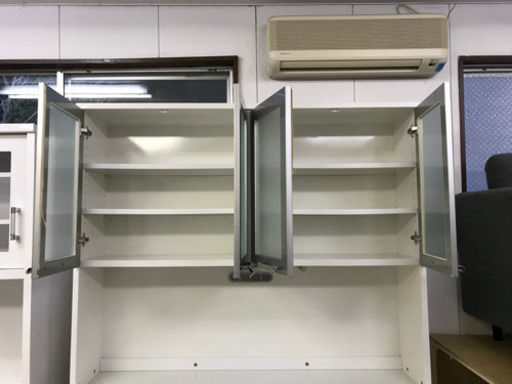 【リサイクルショップ八光　田上店　配達・設置OK】エナメルホワイト&シルバー　大型食器棚