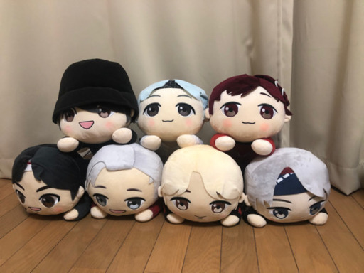 tinyTAN 寝そべりぬいぐるみ　BTS