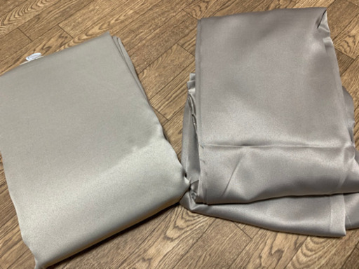 遮光カーテン新品。