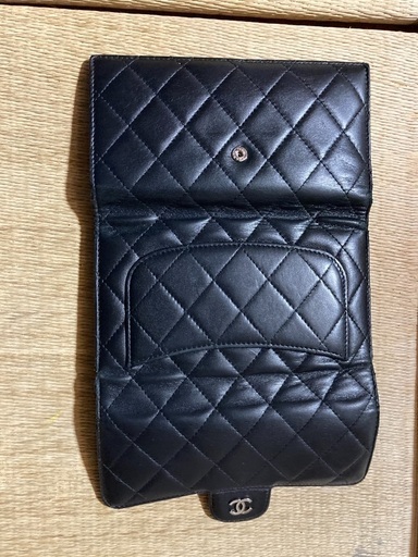 ・CHANEL シャネル　マトラッセ/ラムスキン/三つ折長財布/ブラック×シルバー金具
