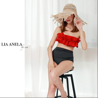 新品未使用　LIA ANELA　ビッグフリルビキニ　レッド