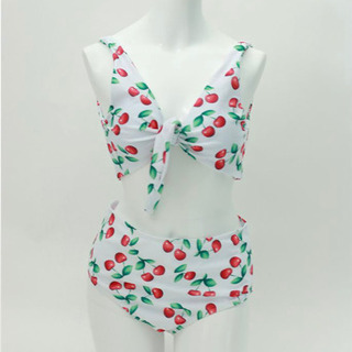 新品未使用　LIA ANELA　サクランボ柄ビキニ　ホワイトの画像