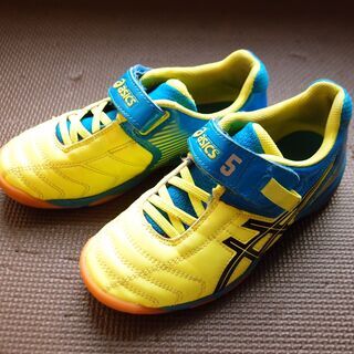 フットサルシューズ　アシックス19cm