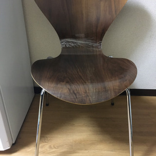 中古品の椅子