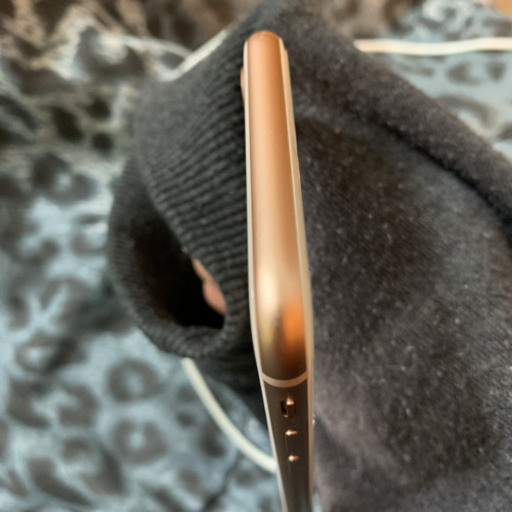 iPhone8 64G本体のみ
