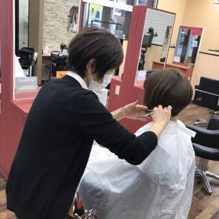 美容室ハッピー那加店[社員][パート]スタイリスト・アシスタント募集☆1日4h〜週2〜OK!の画像