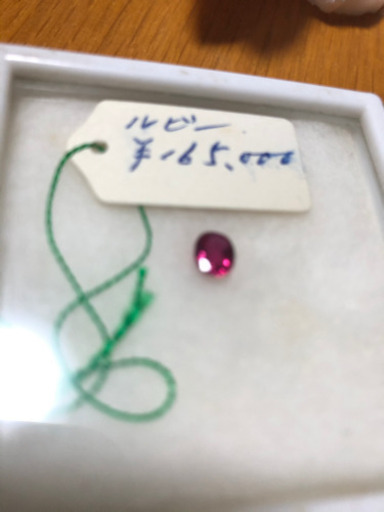亡き祖父の宝物、昔のルビー、値段交渉あり