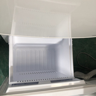 SHARP冷蔵庫　2014年製　￥2000の画像