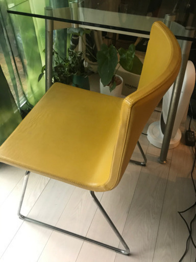 ガラス　ダイニングテーブル　実用品