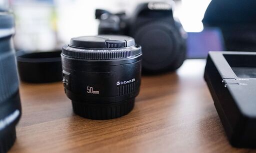 Canon EOS Kiss x5 本体 ＋ レンズ ＋ カバン