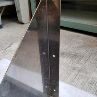 ④業務用 ステンレス 平棚
幅60cm×奥行き40cm
食器棚 収納棚 レンジ棚 オーブン棚 吊戸 中古 厨房機器 飲食店 店舗の画像