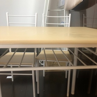 IKEA ダイニングテーブルセットの画像