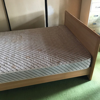 お取引決定しました　セミダブルベッド