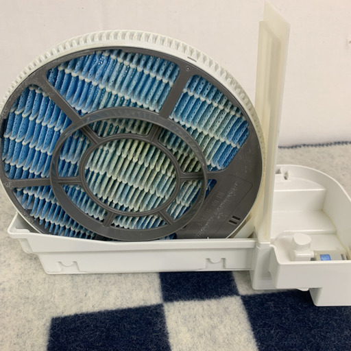 シャープ　空気清浄機　KC-F50-W