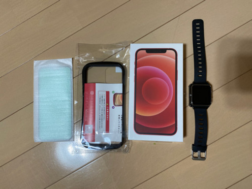 取引中　iPhone12 red product SIMフリー