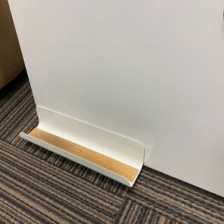 【中古】IKEA◆VEMUND ヴェムンド◆ホワイトボード/マグネットボード ◆消しゴムホルダー付きの画像