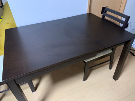 値下げしました！ダイニングテーブル、イス2脚セット　3月21日〜24日の間に取りに来ていただける方のみ