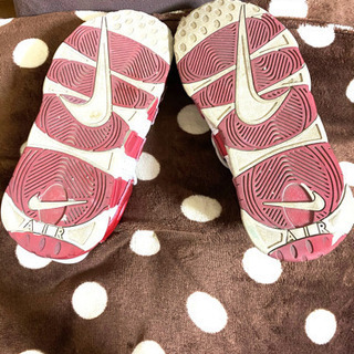 NIKEMOREUPTENPの画像