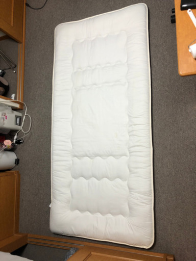 ニトリ　シングル敷布団値下げしました