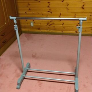【ハンガーラック】無料でお譲りします(*´ω｀*)
