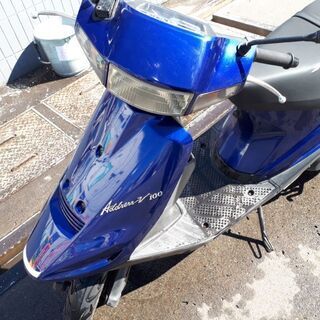 アドレスV100を譲ります。