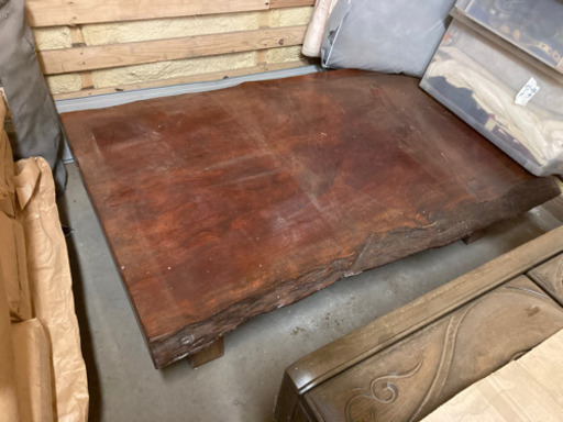 欅？重いテーブル