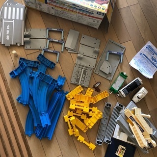 プラレール　トミカとプラレールのニュータウンセットの画像